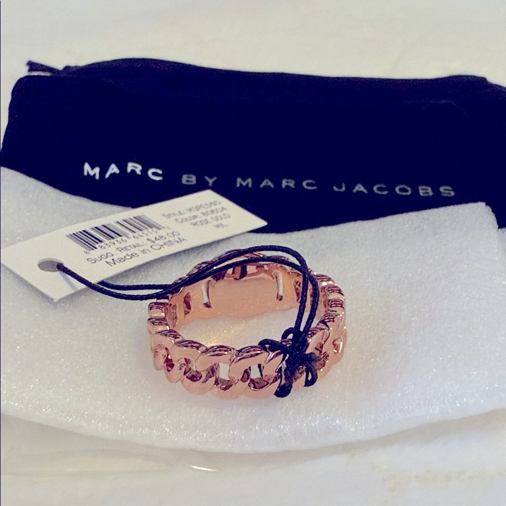 Marc By Marc Jacobs Logo Turnlock Ring Rose Gold - Picture 4 of 4